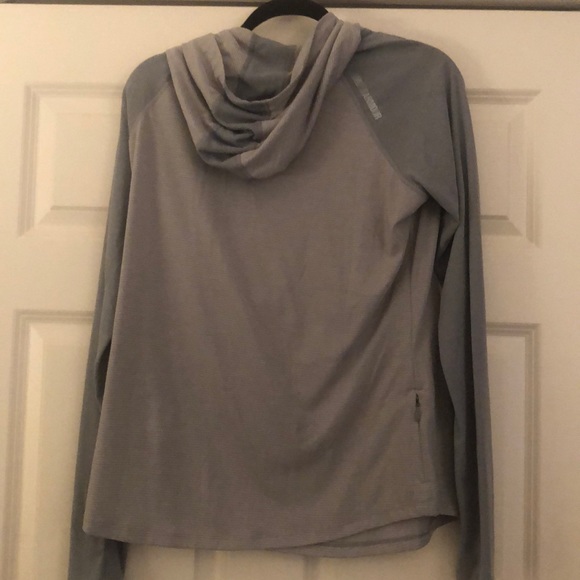 Nwt sweatshirt under armor heat gear hood large - Picture 4 of 4